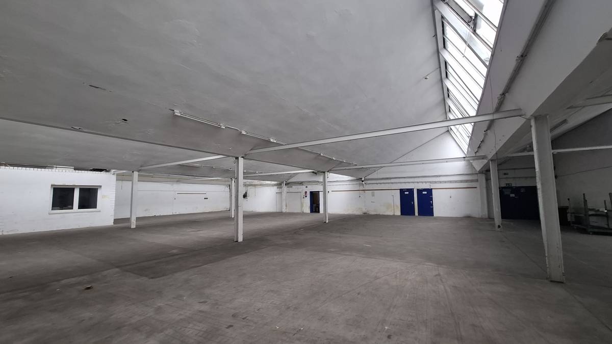 Halle 1