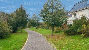 angrenzender Park