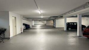 Große Tiefgarage